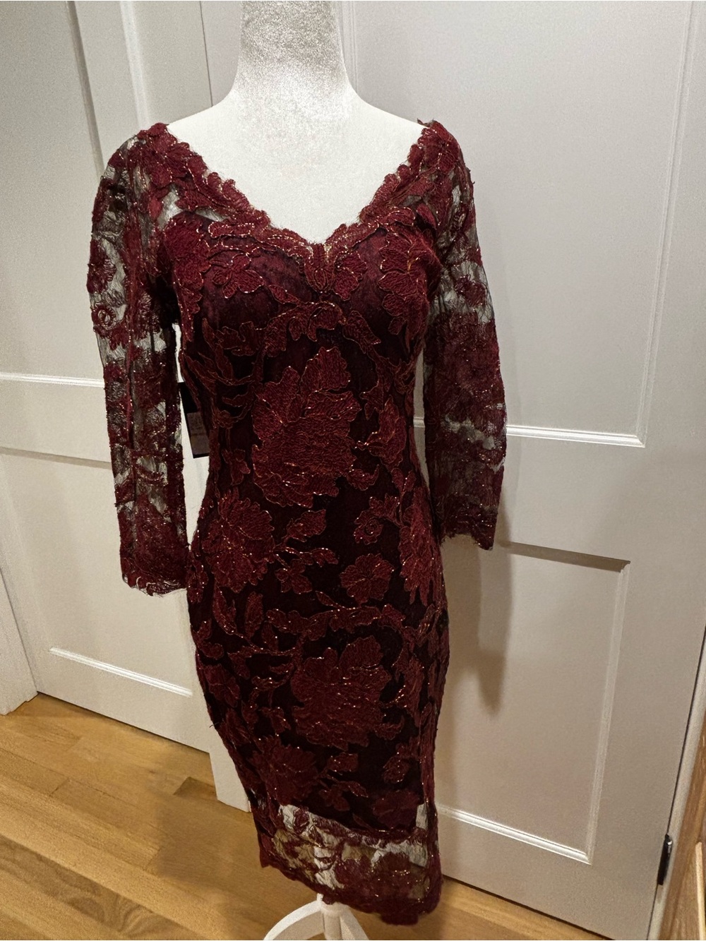 Tadashi Shoji Floral Lace Sheath Dress NWT